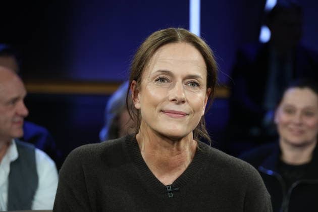 Claudia Michelsen, Schauspielerin, zu Gast in der NDR Talk Show am 12.12.2025, Fototermin vor der Live-Sendung im 3. Programm des NDR Fernsehen im Fernsehstudio Hamburg Lokstedt