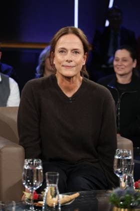 Claudia Michelsen, Schauspielerin, zu Gast in der NDR Talk Show am 12.12.2025, Fototermin vor der Live-Sendung im 3. Programm des NDR Fernsehen im Fernsehstudio Hamburg Lokstedt