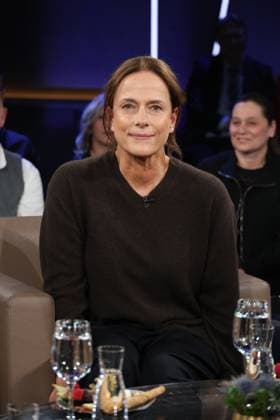 Claudia Michelsen, Schauspielerin, zu Gast in der NDR Talk Show am 12.12.2025, Fototermin vor der Live-Sendung im 3. Programm des NDR Fernsehen im Fernsehstudio Hamburg Lokstedt