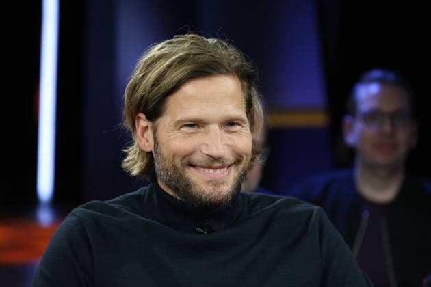 Sebastian Ströbel, Schauspieler, zu Gast in der NDR Talk Show am 12.12.2025, Fototermin vor der Live-Sendung im 3. Programm des NDR Fernsehen im Fernsehstudio Hamburg Lokstedt