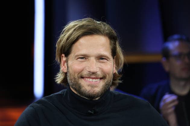 Sebastian Ströbel, Schauspieler, zu Gast in der NDR Talk Show am 12.12.2025, Fototermin vor der Live-Sendung im 3. Programm des NDR Fernsehen im Fernsehstudio Hamburg Lokstedt