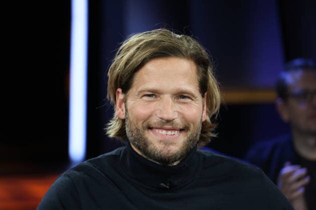 Sebastian Ströbel, Schauspieler, zu Gast in der NDR Talk Show am 12.12.2025, Fototermin vor der Live-Sendung im 3. Programm des NDR Fernsehen im Fernsehstudio Hamburg Lokstedt