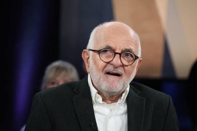 Prof. Helmut Seitz, Facharzt für Innere Medizin und Alkoholforscher, zu Gast in der NDR Talk Show am 12.12.2025, Fototermin vor der Live-Sendung im 3. Programm des NDR Fernsehen im Fernsehstudio Hamburg Lokstedt