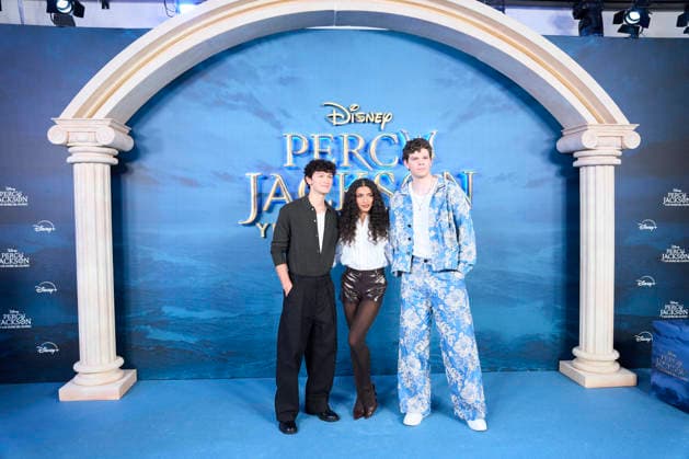 Percy Jackson and the Olympians’ Madrid Premiere - Spain Charlie Bushnell, Dior Goodjohn, Daniel Diemer attends ‘Percy Jackson and the Olympians’ Premiere during a Fan Event at Calderon Theatre on December 13, 2025 in Madrid, Spain. Photo by ABACAPRESS.COM Madrid Madrid Spain  Copyright: xABACAx