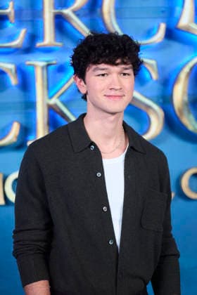 Percy Jackson and the Olympians’ Madrid Premiere - Spain Charlie Bushnell attends ‘Percy Jackson and the Olympians’ Premiere during a Fan Event at Calderon Theatre on December 13, 2025 in Madrid, Spain. Photo by ABACAPRESS.COM Madrid Madrid Spain  Copyright: xABACAx