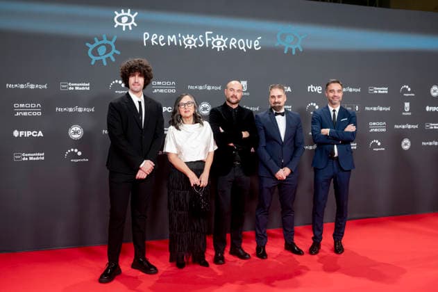 Red carpet of the 31st edition of the José María Forqué Awards Film director Alberto Vázquez Rico c poses with the crew of his film Set on the red carpet of the 31st edition of the José María Forqué Awards, at the IFEMA Municipal Palace, on December 13, 2025, in Madrid Spain The José María Forqué Film Awards, known as the Forqué Awards, were created in 1996 by the Entidad de Gestión de Derechos de los Productores Audiovisuales Egeda to honor the memory of José María Forqué, a leading figure in Spanish filmmaking and the first president of Egeda EGEDA created the award with the aim of disseminating the importance of the Spanish audiovisual industry and promoting the figure of the film producer 13 DECEMBER 2025 FORQUÉ PREMIOS ALFOMBRA ROJA P  Copyright: xAlbertoxOrtegax 7168118