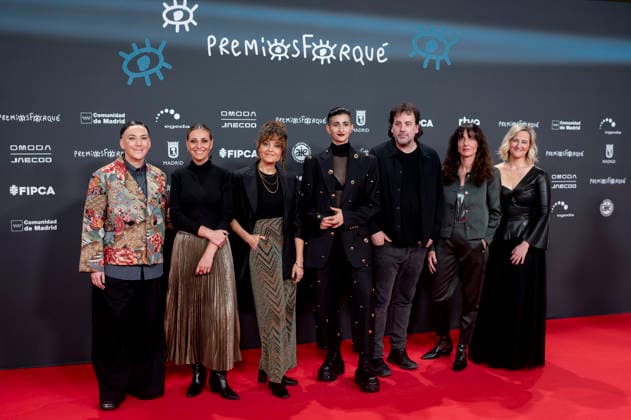 Red carpet of the 31st edition of the José María Forqué Awards Actress Alba Flores c poses with the crew of the documentary Flores para Antonio pose on the red carpet of the 31st edition of the José María Forqué Awards, at the IFEMA Municipal Palace, on December 13, 2025, in Madrid Spain The José María Forqué Film Awards, known as the Forqué Awards, were created in 1996 by the Entidad de Gestión de Derechos de los Productores Audiovisuales Egeda to honor the memory of José María Forqué, a leading figure in Spanish filmmaking and the first president of Egeda EGEDA created the award with the aim of disseminating the importance of the Spanish audiovisual industry and promoting the figure of the film producer 13 DECEMBER 2025 FORQUÉ PREMIOS AL  Copyright: xAlbertoxOrtegax 7168242
