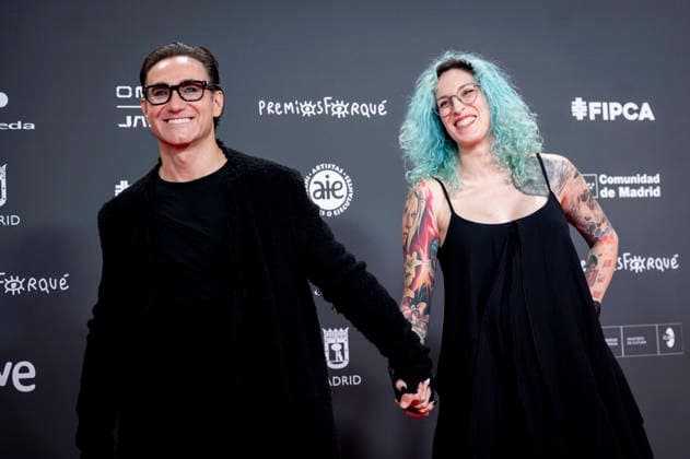 Red carpet of the 31st edition of the José María Forqué Awards Actor Carlos Santos and his partner Raquel Álvarez pose on the red carpet of the 31st edition of the José María Forqué Awards, at the IFEMA Municipal Palace, on December 13, 2025, in Madrid Spain The José María Forqué Film Awards, known as Premios Forqué, were created in 1996 by the Entidad de Gestión de Derechos de los Productores Audiovisuales Egeda to honor the memory of José María Forqué, a leading figure in Spanish filmmaking and the first president of Egeda EGEDA created the award with the aim of disseminating the importance of the Spanish audiovisual industry and promoting the figure of the film producer 13 DECEMBER 2025 Madrid Madrid Espana  Copyright: xAlbertoxOrtegax 7168393