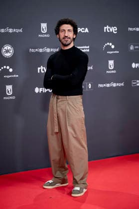 Red carpet of the 31st edition of the José María Forqué Awards Singer-songwriter Marwán poses on the red carpet of the 31st edition of the José María Forqué Awards, at the IFEMA Municipal Palace, on December 13, 2025, in Madrid Spain The José María Forqué Film Awards, known as Premios Forqué, were created in 1996 by the Entidad de Gestión de Derechos de los Productores Audiovisuales Egeda to honor the memory of José María Forqué, a leading figure in Spanish filmmaking and the first president of Egeda EGEDA created the award with the aim of disseminating the importance of the Spanish audiovisual industry and promoting the figure of the film producer 13 DECEMBER 2025 Madrid Madrid Espana  Copyright: xAlbertoxOrtegax 7168491