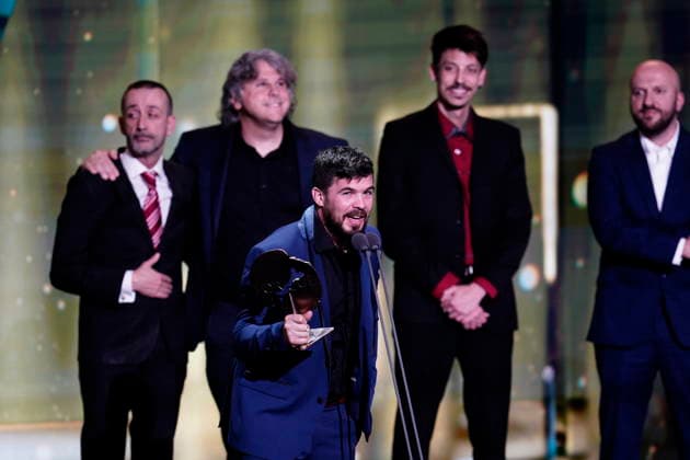 Gala of the 31st edition of the José María Forqué Awards Director Cristian Beteta collects the award for Best Short Film for Ángulo muerto during the gala of the 31st edition of the José María Forqué Awards, at the Palacio Municipal de IFEMA, on December 13, 2025, in Madrid Spain The José María Forqué Film Awards, known as the Forqué Awards, were created in 1996 by the Entidad de Gestión de Derechos de los Productores Audiovisuales Egeda to honor the memory of José María Forqué, a leading figure in Spanish filmmaking and the first president of Egeda EGEDA created the award with the aim of disseminating the importance of the Spanish audiovisual industry and promoting the figure of the film producer 13 DECEMBER 2025 A Pé Madrid Madrid Espana  Copyright: xA.xPÃ rezxMecax 7168610