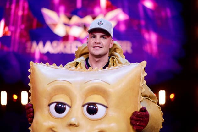 Sänger Pietro Lombardi belegt Platz 2 als Figur Rave-Ioli in der Prosieben-Show The Masked Singer in den MMC-Studios in Ossendorf. Köln, 13.12.2025 NRW Deutschland Copyright: xChristophxHardtx