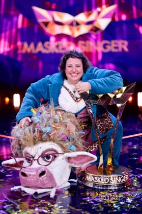 Schauspielerin Meltem Kaptan siegt als Figur Muuhnika in der Prosieben-Show The Masked Singer in den MMC-Studios in Ossendorf. Köln, 13.12.2025 NRW Deutschland Copyright: xChristophxHardtx