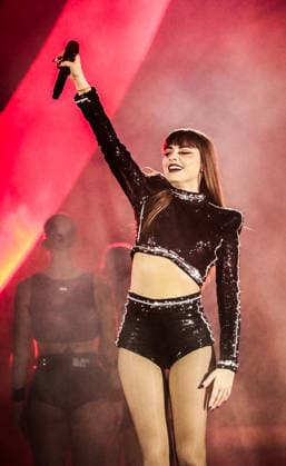 Music Concert - ANNALISA - TORINO The italian singer Annalisa during the concert in Turin during ANNALISA - TORINO, Music Concert in TORINO , Italy, December 13 2025 TORINO INALPI ARENA Italy Copyright: xRenataxRoattinox xLiveMediax LPM_2193865