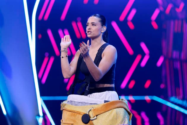 Moderatorin Amira Aly belegte als Figur Eggi Platz 4 in der Prosieben-Show The Masked Singer in den MMC-Studios in Ossendorf. Köln, 13.12.2025 NRW Deutschland Copyright: xChristophxHardtx