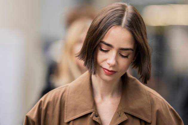 Emily in Paris cast - Paris Lily Collins arrives at Gare d’Austerlitz by the Orient Express in Paris, on December 14, 2025. Photo by Eliot Blondet ABACAPRES.COM Paris France France  Copyright: xBlondetxEliot ABACAx