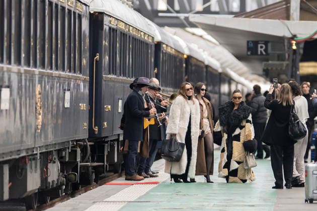 Emily in Paris cast - Paris Philippine Leroy Beaulieu, Lily Collins and Ashley Park arrive at Gare d’Austerlitz by the Orient Express in Paris, on December 14, 2025. Photo by Eliot Blondet ABACAPRES.COM Paris France France  Copyright: xBlondetxEliot ABACAx