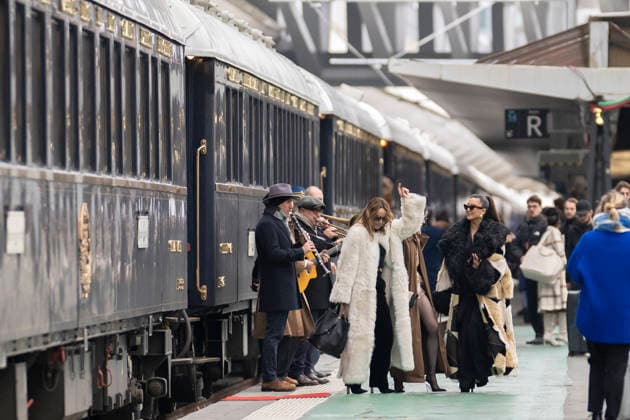 Emily in Paris cast - Paris Philippine Leroy Beaulieu, Lily Collins and Ashley Park arrive at Gare d’Austerlitz by the Orient Express in Paris, on December 14, 2025. Photo by Eliot Blondet ABACAPRES.COM Paris France France  Copyright: xBlondetxEliot ABACAx