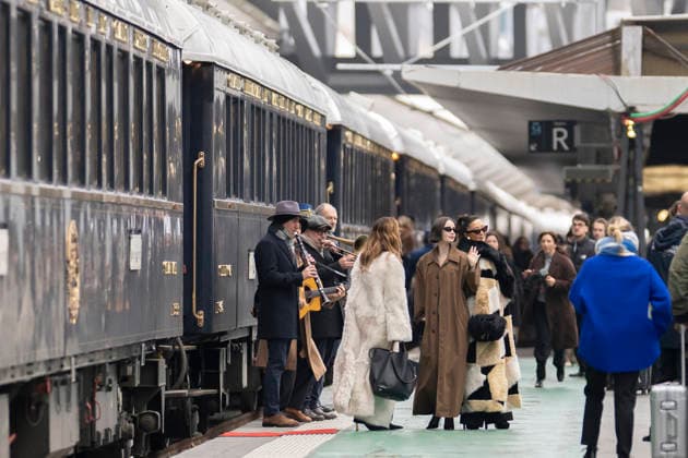 Emily in Paris cast - Paris Philippine Leroy Beaulieu, Lily Collins and Ashley Park arrive at Gare d’Austerlitz by the Orient Express in Paris, on December 14, 2025. Photo by Eliot Blondet ABACAPRES.COM Paris France France  Copyright: xBlondetxEliot ABACAx