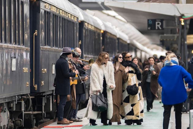 Emily in Paris cast - Paris Philippine Leroy Beaulieu, Lily Collins and Ashley Park arrive at Gare d’Austerlitz by the Orient Express in Paris, on December 14, 2025. Photo by Eliot Blondet ABACAPRES.COM Paris France France  Copyright: xBlondetxEliot ABACAx