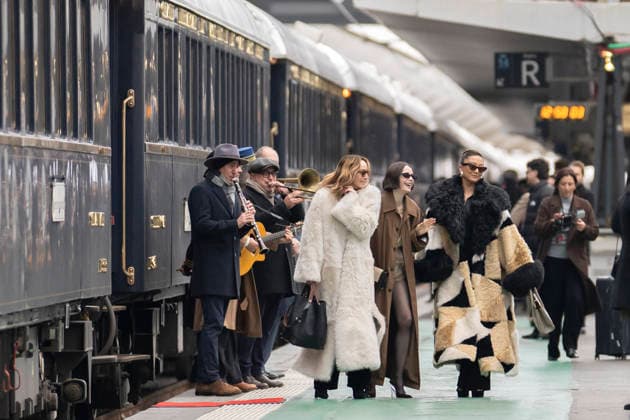 Emily in Paris cast - Paris Philippine Leroy Beaulieu, Lily Collins and Ashley Park arrive at Gare d’Austerlitz by the Orient Express in Paris, on December 14, 2025. Photo by Eliot Blondet ABACAPRES.COM Paris France France  Copyright: xBlondetxEliot ABACAx