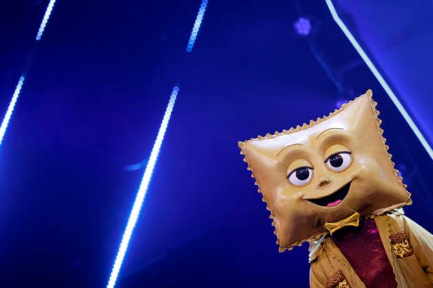 Sänger Pietro Lombardi belegt Platz 2 als Figur Rave-Ioli in der Prosieben-Show The Masked Singer in den MMC-Studios in Ossendorf. Köln, 13.12.2025 NRW Deutschland Copyright: xChristophxHardtx