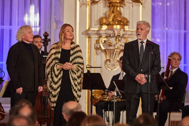 Mezzo-soprano Magdalena Kozena and her husband, British conductor Simon Rattle (left), received the Antonin Dvorak Award for 2025 from President Petr Pavel (right) in the Spanish Hall of Prague Castle, in Prague, on December 14, 2025. (CTKxPhoto DorotaxHolubova) CTKPhotoP2025121406665  CTKPhotoP2025121406665
