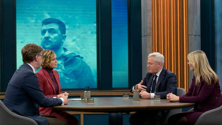 In the picture, from left: Nico Lange, political scientist and security expert, Caren Miosga, Norbert Röttgen, Member of the German Bundestag s Foreign Affairs Committee, CDU, Annett Meiritz, journalist and long-time US correspondent for Handelsblatt GER, Berlin, studio, guest on Caren Miosga s political talk show, TV, format, with presenter, Das Erste, from Adlershof Ð at Studio 20, topic: Trump s new security strategy Ð the next turning point for Europe?, December 14, 2025 *** In the picture, from left Nico Lange, political scientist and security expert, Caren Miosga, Norbert Röttgen, Member of the German Bundestag s Foreign Affairs Committee, CDU, Annett Meiritz, journalist and long time US correspondent for Handelsblatt GER, Berlin, Copyright: HMBxMedia UwexKoch