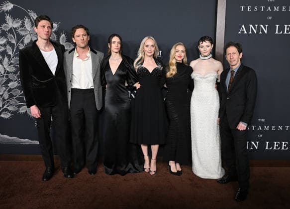 Searchlight Pictures™ ˜The Testament of Ann Lee™ Premiere Jamie Bogyo, Lewis Pullman, Stacy Martin, Mona Fastvold, Amanda Seyfried, Tomasin Mckenzie and Tim Blake Nelson arriving to the Los Angeles premiere of Searchlight Pictures™ The Testament of Ann Lee at the Linwood Dunn Theater on December 14, 2025 in Hollywood, Ca. Hollywood Linwood Dunn Theater California USA Copyright: xLisaxOConnor xAFF-USA.COMx