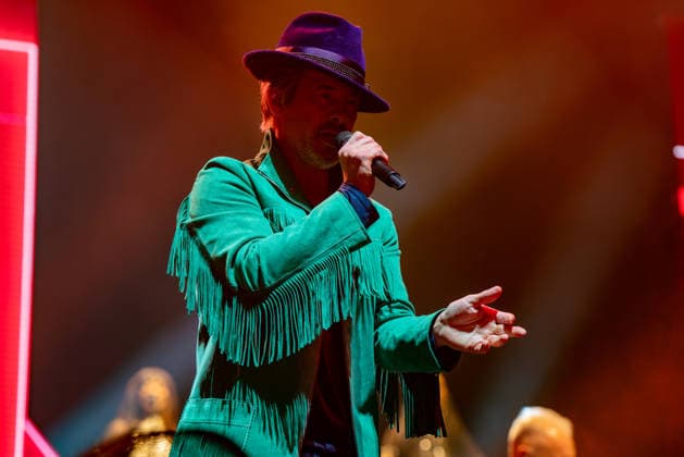 Jamiroquai live at The O2 Arena in London - 14 Dec 2025 Jamiroquai lead by Jay Kay seen performing live on stage at the O2 Arena Funk and acid jazz band Jamiroquai lead by Jay Kay played a second date at London s O2 Arena on 14th December 2025 the last date of their The Heels Of Steel Tour London United Kingdom Copyright: xBonniexBritainx xSOPAxImagesx JKA03885