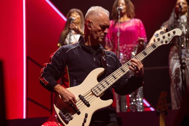 December 14, 2025, London, United Kingdom: Paul Turner of the band Jamiroquai seen playing live on stage at the O2 Arena Funk and acid jazz band Jamiroquai lead by Jay Kay played a second date at London s O2 Arena on 14th December 2025 the last date of their The Heels Of Steel Tour London United Kingdom - ZUMAs197 20251214_aaa_s197_252 Copyright: xBonniexBritainx