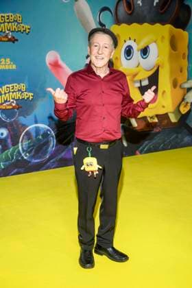 ABBberlin: Santiago Ziesmer Deutsche Synchronstimme zu Gast auf dem gelben Teppich bei der Deutschlandpremiere von SPONGEBOB SCHWAMMKOPF PIRATEN AHOI! im Kino in der Kulturbrauerei in am 14.12.2025 Berlin Deutschland