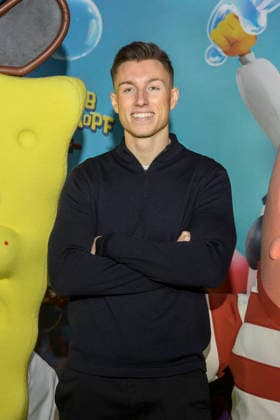 ABBberlin: Der Youtuber iCrimax Maximilian Schuster zu Gast auf dem gelben Teppich bei der Deutschlandpremiere von SPONGEBOB SCHWAMMKOPF PIRATEN AHOI! im Kino in der Kulturbrauerei in am 14.12.2025 Berlin Deutschland