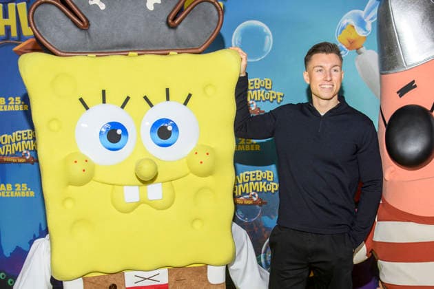 ABBberlin: Der Youtuber iCrimax Maximilian Schuster zu Gast auf dem gelben Teppich bei der Deutschlandpremiere von SPONGEBOB SCHWAMMKOPF PIRATEN AHOI! im Kino in der Kulturbrauerei in am 14.12.2025 Berlin Deutschland