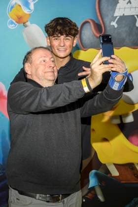 ABBberlin: Sven Plate und Benni BK zu Gast auf dem gelben Teppich bei der Deutschlandpremiere von SPONGEBOB SCHWAMMKOPF PIRATEN AHOI! im Kino in der Kulturbrauerei in am 14.12.2025 Berlin Deutschland