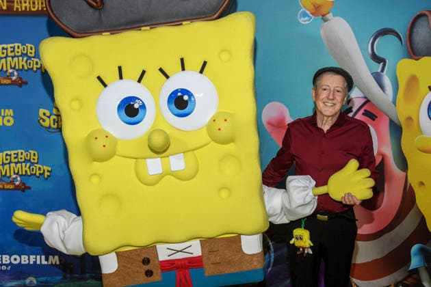 ABBberlin: Santiago Ziesmer Deutsche Synchronstimme zu Gast auf dem gelben Teppich bei der Deutschlandpremiere von SPONGEBOB SCHWAMMKOPF PIRATEN AHOI! im Kino in der Kulturbrauerei in am 14.12.2025 Berlin Deutschland