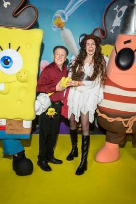 ABBberlin: Santiago Ziesmer und Klaudia Giez zu Gast auf dem gelben Teppich bei der Deutschlandpremiere von SPONGEBOB SCHWAMMKOPF PIRATEN AHOI! im Kino in der Kulturbrauerei in am 14.12.2025 Berlin Deutschland