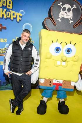 ABBberlin: Imad Mardnli zu Gast auf dem gelben Teppich bei der Deutschlandpremiere von SPONGEBOB SCHWAMMKOPF PIRATEN AHOI! im Kino in der Kulturbrauerei in am 14.12.2025 Berlin Deutschland