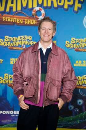 ABBberlin: Simon Gosejohann zu Gast auf dem gelben Teppich bei der Deutschlandpremiere von SPONGEBOB SCHWAMMKOPF PIRATEN AHOI! im Kino in der Kulturbrauerei in am 14.12.2025 Berlin Deutschland