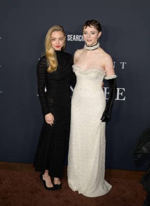 Testament of Ann Lee Premiere - Los Angeles, USA LOS ANGELES, USA. December 14, 2025: Amanda Seyfried & Thomasin McKenzie at the premiere of The Testament of Ann Lee at the Linwood Dunn Theatre. Los Angeles CA USA  Copyright: xPaulxSmith Featureflashx