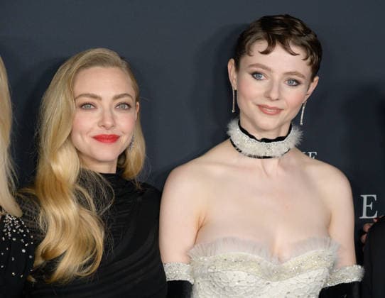 Premiere of The Testament of Ann Lee in Los Angeles LOS ANGELES, USA December 14, 2025 Amanda Seyfried Thomasin McKenzie at the premiere of The Testament of Ann Lee at the Linwood Dunn Theatre Picture Paul Smith Featureflash 451556 2025 12 14 CA Los Angeles  Copyright: xPaulxSmithx xFeaturesxFlashx xStarfacex STAR_451556_056