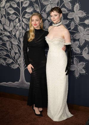 Premiere of The Testament of Ann Lee in Los Angeles LOS ANGELES, USA December 14, 2025 Amanda Seyfried Thomasin McKenzie at the premiere of The Testament of Ann Lee at the Linwood Dunn Theatre Picture Paul Smith Featureflash 451556 2025 12 14 CA Los Angeles  Copyright: xPaulxSmithx xFeaturesxFlashx xStarfacex STAR_451556_063