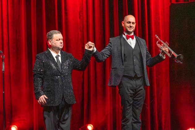 Paul Potts und Kevin Pabst live bei Paul Potts & Friends in der Stadthalle Krone. Bautzen, 14.12.2025
