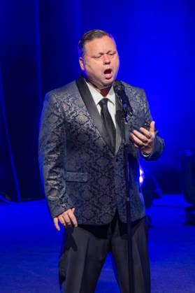 Paul Potts live bei Paul Potts & Friends in der Stadthalle Krone. Bautzen, 14.12.2025
