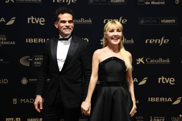 Photocall prior to the Gala of the Academy of Performing Arts of Spain The president of the Academy, Cayetana Guillén Cuervo and her husband Omar Ayyashi Ramiro pose during the photocall prior to the Gala of the Academy of Performing Arts of Spain, at the Teatro Calderón, on December 15, 2025, in Valladolid, Castilla y León Spain The Academy of Performing Arts of Spain, with the collaboration of the Municipal Foundation of Culture of Valladolid, celebrates its Gold Medals and Distinctions of Honor Award Ceremony, a recognition to individuals or entities with an outstanding professional career in the field of performing arts DECEMBER 15, 2025 VALLADOLID CASTILLA Y LEÓN GALA ACADEMY OF PERFORMING ARTS SPAIN PHOTOCALL GOLD MEDALS DISTINCTIONS Copyright: xPhotogenic ClaudiaxAlbax 7171758