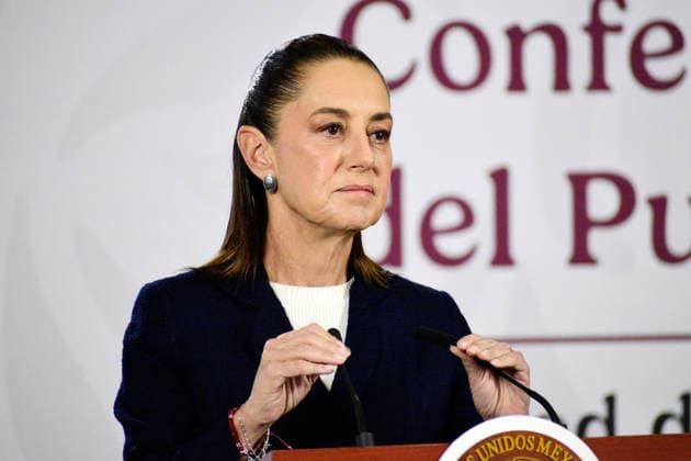 Mexico™s President Claudia Sheinbaum Presents Tariff Package Mexico™s President Claudia Sheinbaum Pardo, speaks during a news conference about the tariffs approved by the Mexican Congress, to be applied starting January 1, 2026 at National Palace. on December 15, 2025 in Mexico City, Mexico. Mexico City CDMX Mexico Copyright: xLuisxBarronx