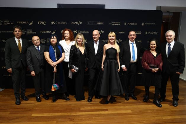 Photocall prior to the Gala of the Academy of Performing Arts of Spain The president of the Academy, Cayetana Guillén Cuervo c , poses with the board of directors of the Academy of Performing Arts of Spain, during the photocall prior to the Gala of the Academy of Performing Arts of Spain, at the Teatro Calderón, on December 15, 2025, in Valladolid, Castilla y León Spain The Academy of Performing Arts of Spain, with the collaboration of the Municipal Foundation of Culture of Valladolid, celebrates its Gold Medals and Distinctions of Honor ceremony, with the collaboration of the Fundación Municipal de Cultura de Valladolid, celebrates its Gold Medals and Distinctions of Honor Award Ceremony, a recognition to individuals or entities with an o Copyright: xPhotogenic ClaudiaxAlbax 7171792
