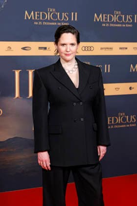Schauspielerin Emily Cox bei der Weltpremiere des Films Der Medicus II im Cinedom. Köln, 15.12.2025 NRW Deutschland Copyright: xChristophxHardtx