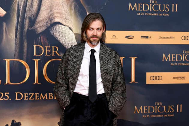 Schauspieler Tom Payne bei der Weltpremiere des Films Der Medicus II im Cinedom. Köln, 15.12.2025 NRW Deutschland Copyright: xChristophxHardtx