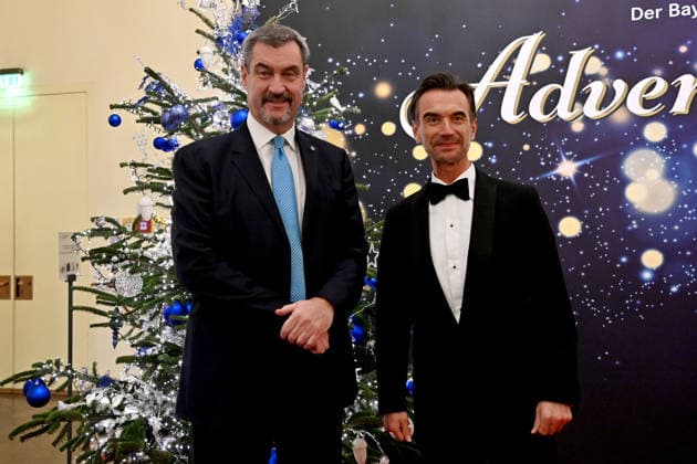Markus SOEDER (Ministerpraesident Bayern und CSU Vorsitzender,li),Florian SILBEREISEN . Adventskonzert des Bayerischen Ministerpraesidenten am 15.12.2025 im Cuvillies Theater in der Residenz in Muenchen.