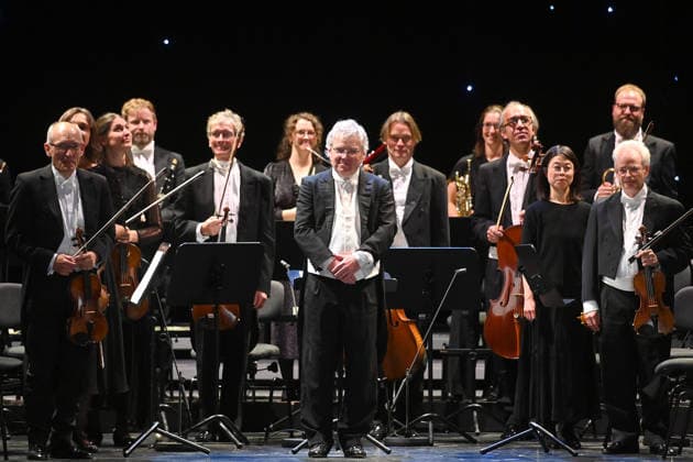 Orchester Staatsphilharmonie Nuernberg mit dem Kapellmeister Christian REUTER , Adventskonzert des Bayerischen Ministerpraesidenten am 15.12.2025 im Cuvillies Theater in der Residenz in Muenchen.